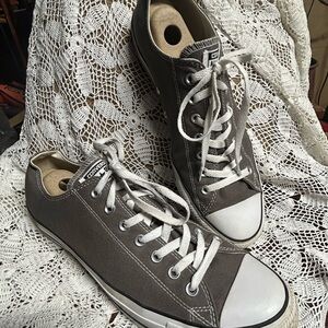 Men’s Converse Charcoal Canvas Sneakers Chuck Taylor’s size 13
